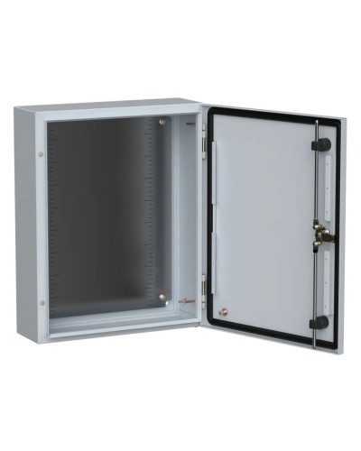 ЩМП-50.40.15 УХЛ1 IP66 500x400x150 TITAN 5 (TI5-10-N-050-040-015-66). Шкаф металлический с монтажной платой. IEK в Грозном